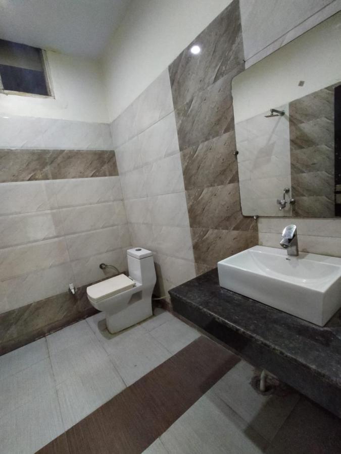 Hotel Prakash Regency Hapur 외부 사진