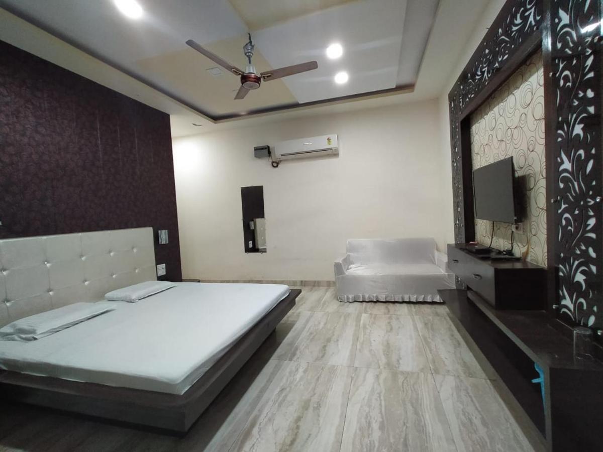Hotel Prakash Regency Hapur 외부 사진