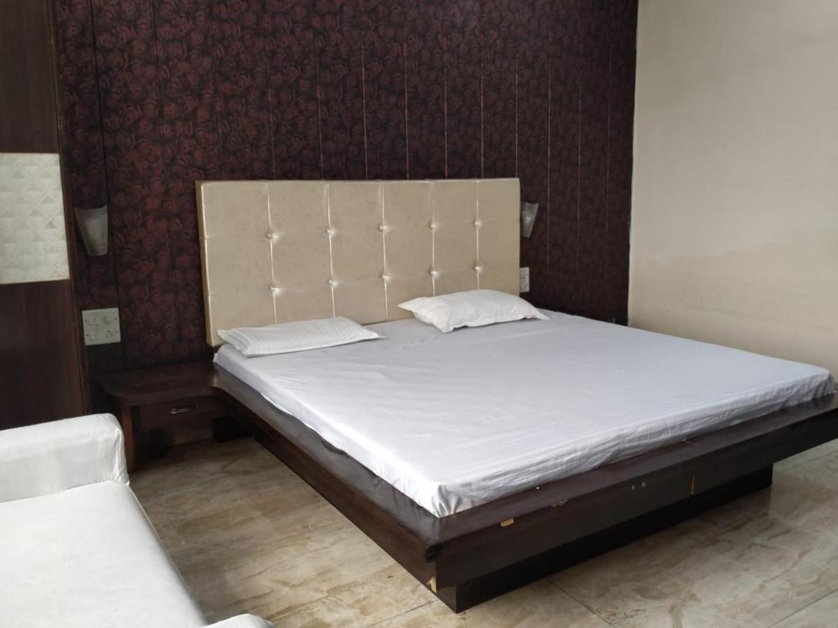 Hotel Prakash Regency Hapur 외부 사진