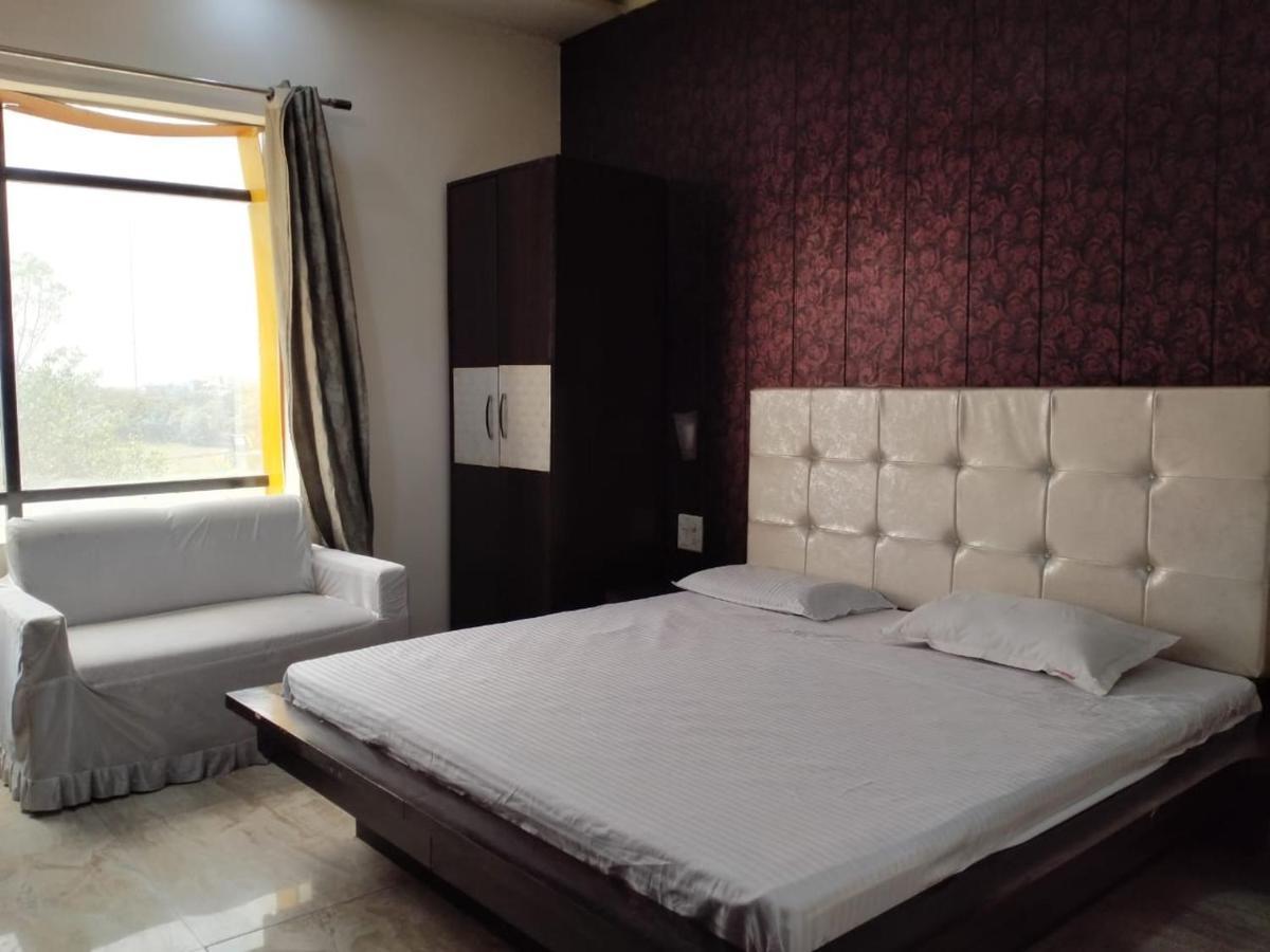 Hotel Prakash Regency Hapur 외부 사진