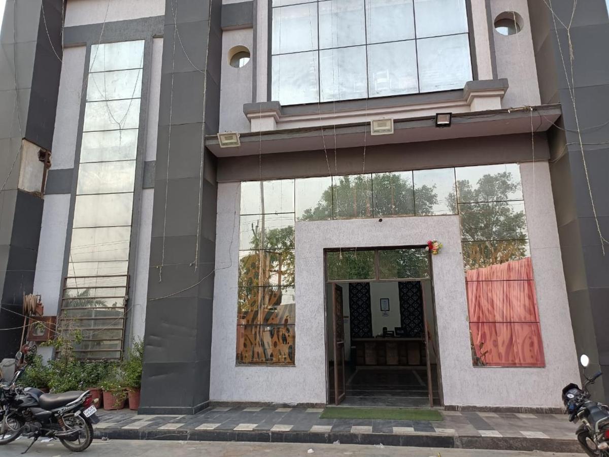 Hotel Prakash Regency Hapur 외부 사진